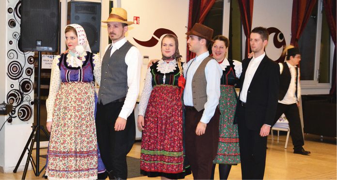 szekely_magyar_batyus_bal_01